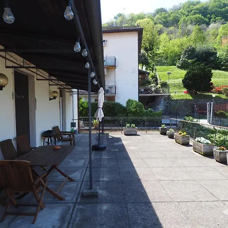Tavernoland - Duck Side Of Côme Esterno foto
